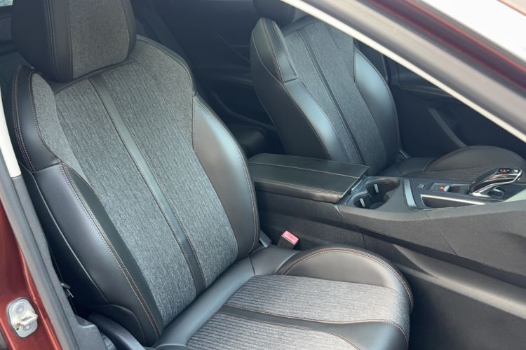 Used Peugeot 4008 2017 350THP Elite Edition Right Front Seat