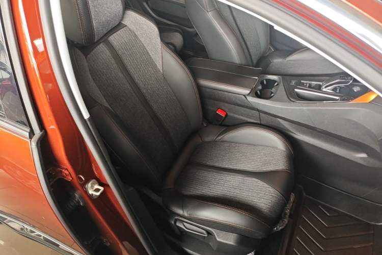 Used Peugeot 4008 2017 350THP Elite Edition Right Front Seat