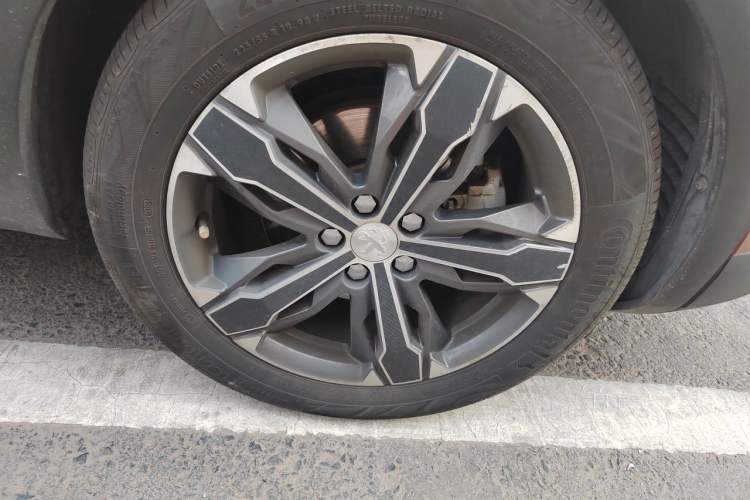 Used Peugeot 4008 2017 350THP Elite Edition Right Front Wheel Hub