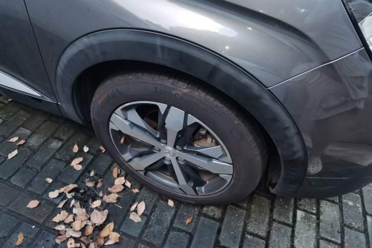 Used Peugeot 4008 2017 350THP Elite Edition Right Front Wheel Hub