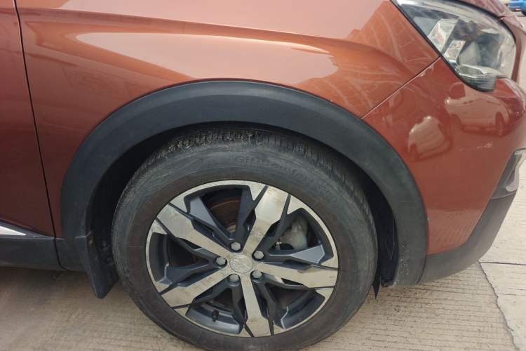 Used Peugeot 4008 2017 350THP Elite Edition Right Front Wheel Hub