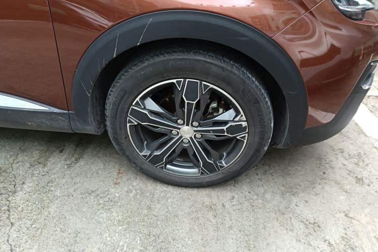 Used Peugeot 4008 2017 350THP Elite Edition Right Front Wheel Hub