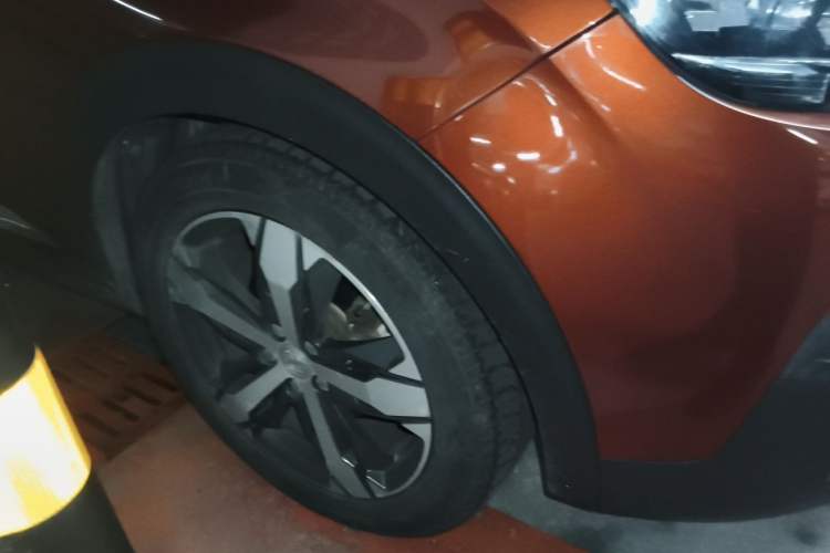 Used Peugeot 4008 2017 350THP Elite Edition Right Front Wheel Hub