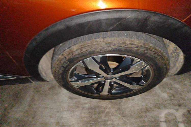 Used Peugeot 4008 2017 350THP Elite Edition Right Front Wheel Hub