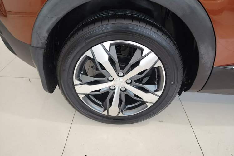 Used Peugeot 4008 2017 350THP Elite Edition Right Rear Wheel Hub