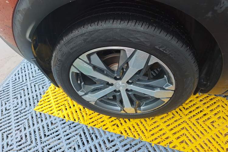 Used Peugeot 4008 2017 350THP Elite Edition Right Rear Wheel Hub