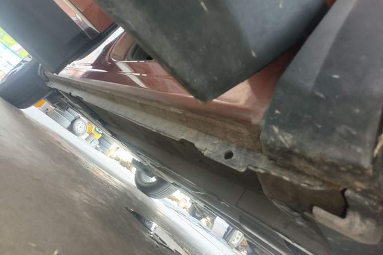Used Peugeot 4008 2017 350THP Elite Edition Right Side Sill