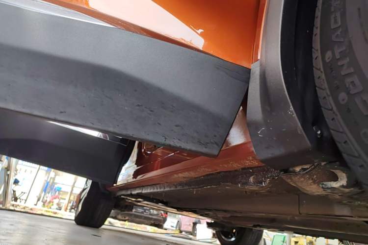 Used Peugeot 4008 2017 380THP Luxury GT Edition Right Side Sill