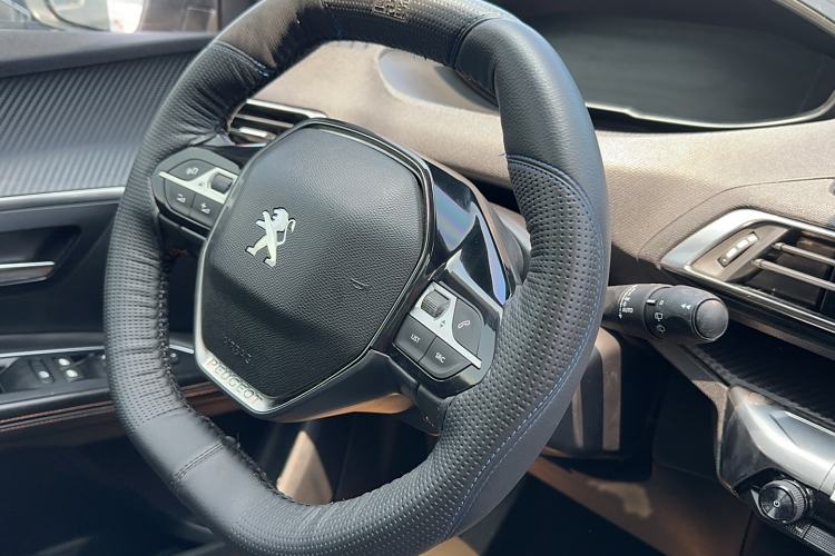 Used Peugeot 4008 2017 350THP Elite Edition Steering Wheel