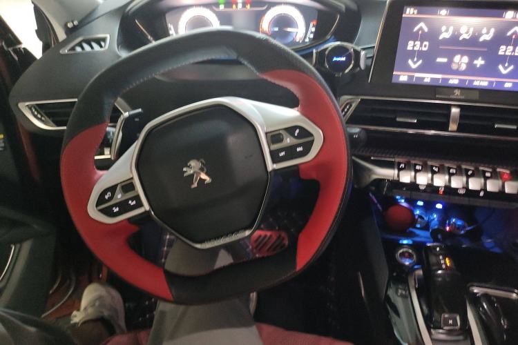 Used Peugeot 4008 2017 350THP Elite Edition Steering Wheel