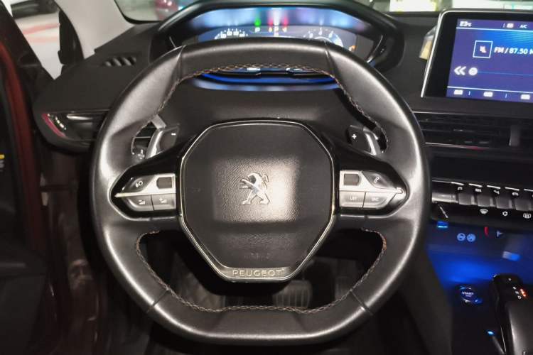 Used Peugeot 4008 2017 350THP Elite Edition Steering Wheel