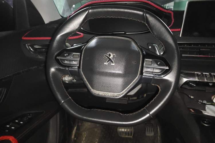 Used Peugeot 4008 2017 350THP Elite Edition Steering Wheel