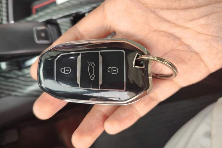 Used Peugeot 4008 2017 350THP Elite Edition Vehicle Key