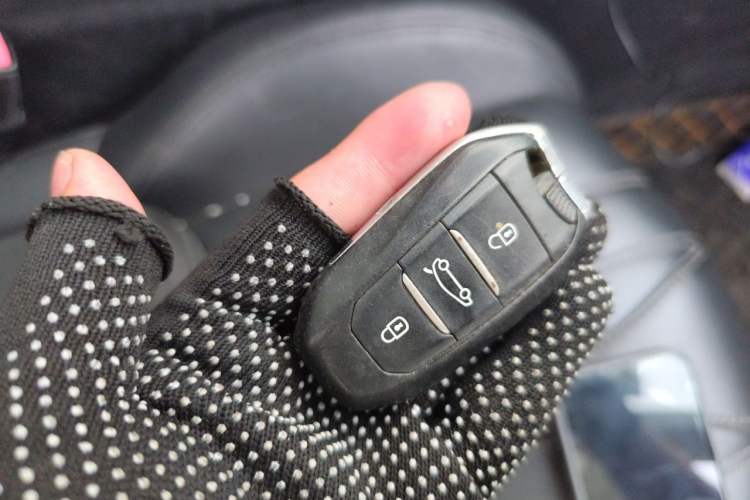 Used Peugeot 4008 2017 380THP Luxury Edition Vehicle Key
