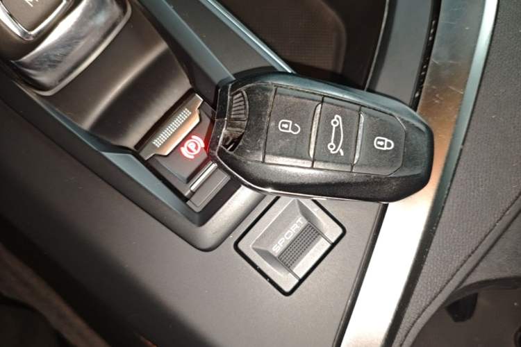 Used Peugeot 4008 2017 350THP Elite Edition Vehicle Key
