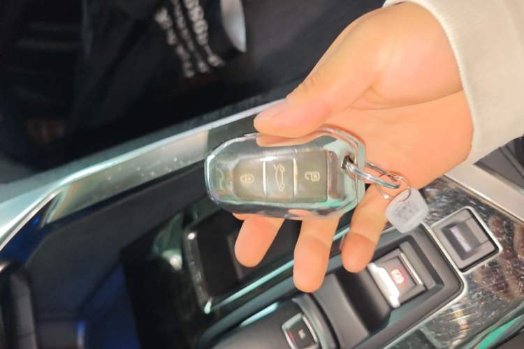Used Peugeot 4008 2017 350THP Elite Edition Vehicle Key