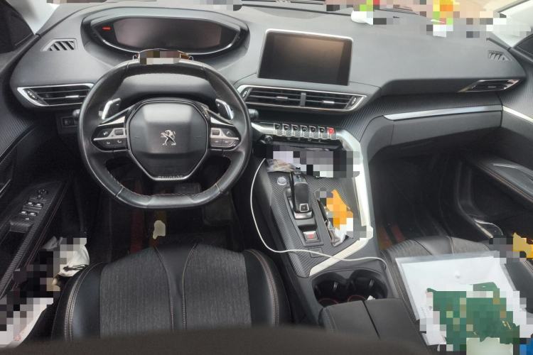 Used Peugeot 4008 2017 350THP Elite Edition Center Console