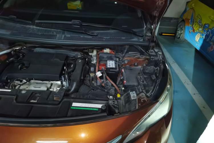Used Peugeot 4008 2017 380THP Elite Edition Engine Bay Left