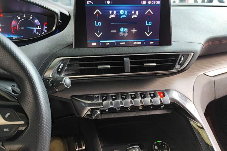 Used Peugeot 4008 2017 380THP Luxury GT Edition Audio And AC Panel
