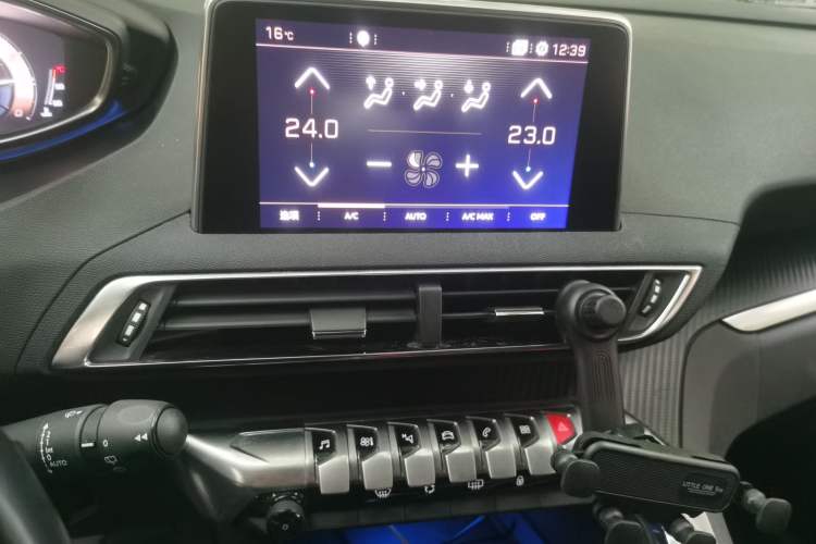Used Peugeot 4008 2017 350THP Elite Edition Audio And AC Panel