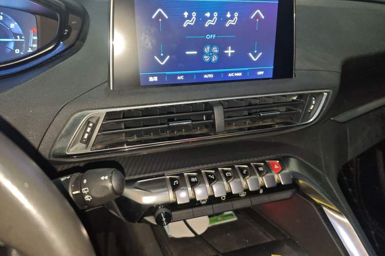 Used Peugeot 4008 2017 350THP Elite Edition Audio And AC Panel