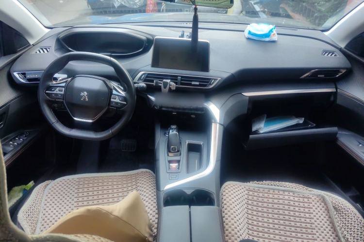 Used Peugeot 4008 2017 350THP Elite Edition Center Console
