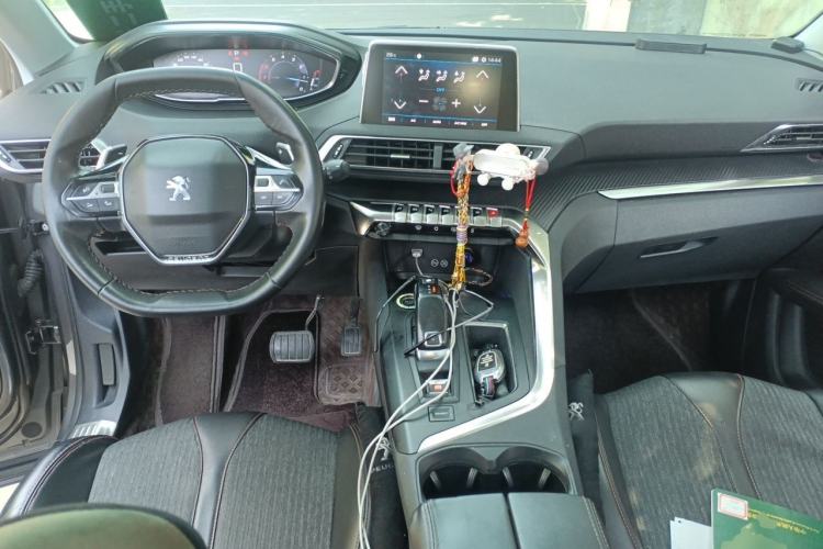 Used Peugeot 4008 2017 350THP Elite Edition Center Console