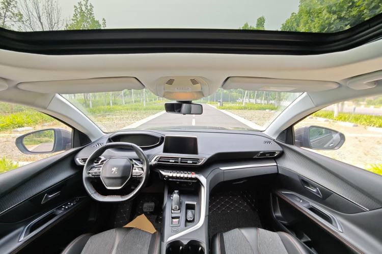 Used Peugeot 4008 2017 350THP Elite Edition Center Console