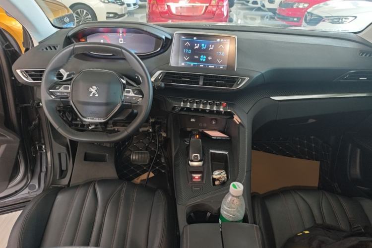 Used Peugeot 4008 2017 350THP Elite Edition Center Console