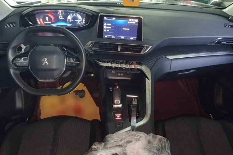 Used Peugeot 4008 2017 350THP Elite Edition Center Console