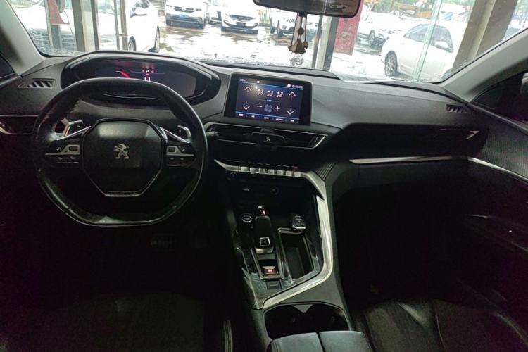 Used Peugeot 4008 2017 350THP Elite Edition Center Console