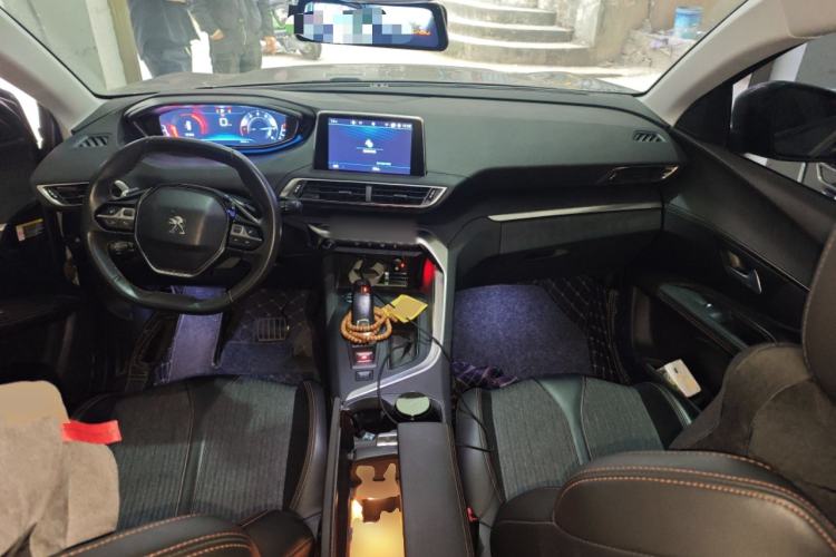 Used Peugeot 4008 2017 350THP Elite Edition Center Console