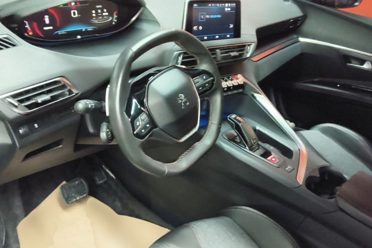 Used Peugeot 4008 2017 350THP Elite Edition Center Console