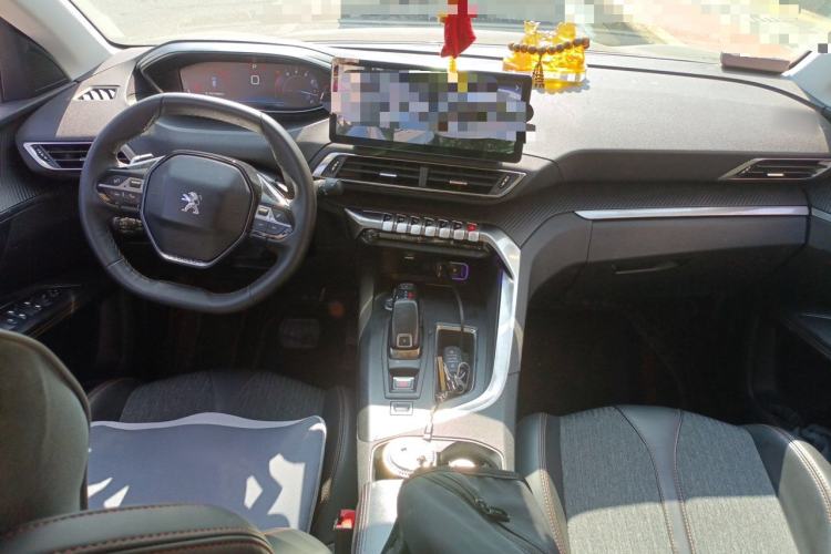 Used Peugeot 4008 2017 350THP Elite Edition Center Console