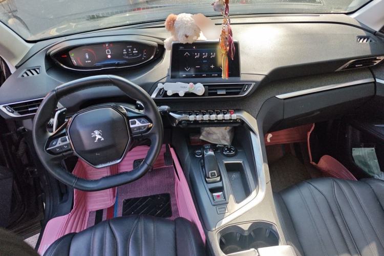 Used Peugeot 4008 2017 380THP Luxury Edition Center Console
