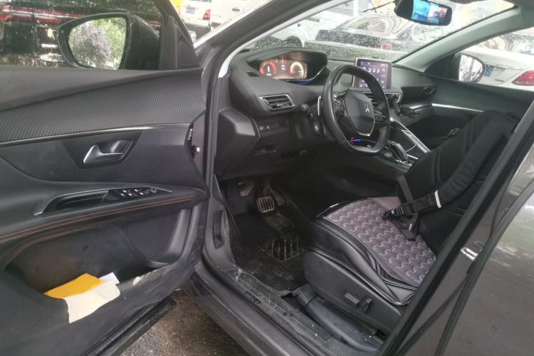 Used Peugeot 4008 2017 350THP Elite Edition Driver Seat