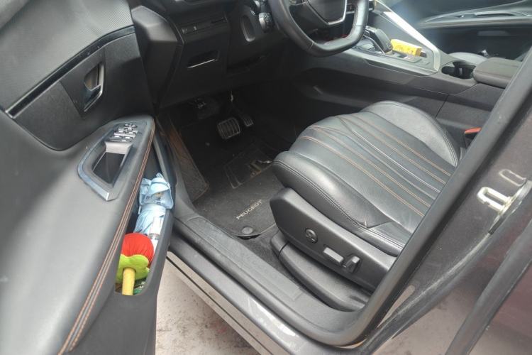 Used Peugeot 4008 2017 350THP Elite Edition Driver Seat