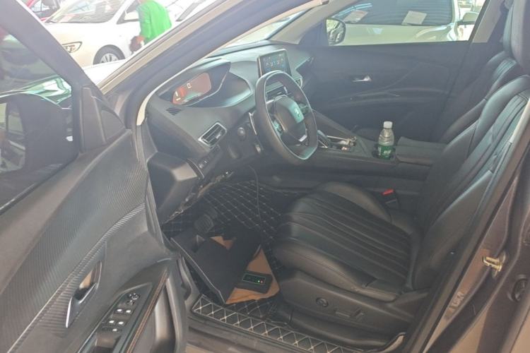 Used Peugeot 4008 2017 350THP Elite Edition Driver Seat