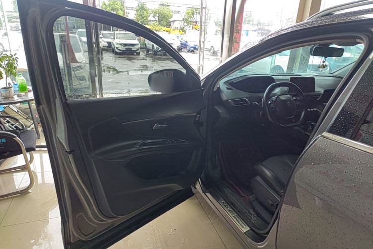 Used Peugeot 4008 2017 350THP Elite Edition Driver Seat