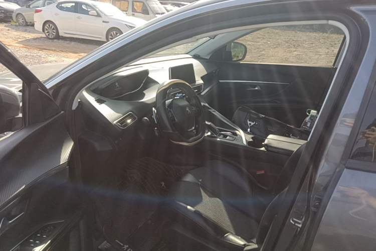 Used Peugeot 4008 2017 350THP Elite Edition Driver Seat