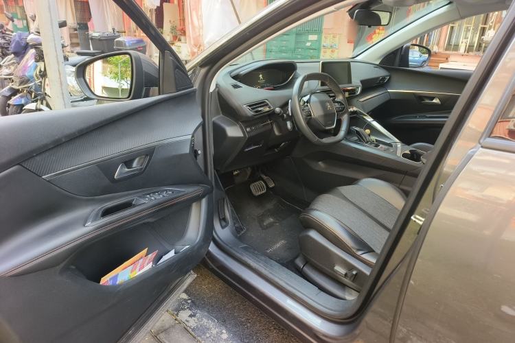 Used Peugeot 4008 2017 350THP Elite Edition Driver Seat