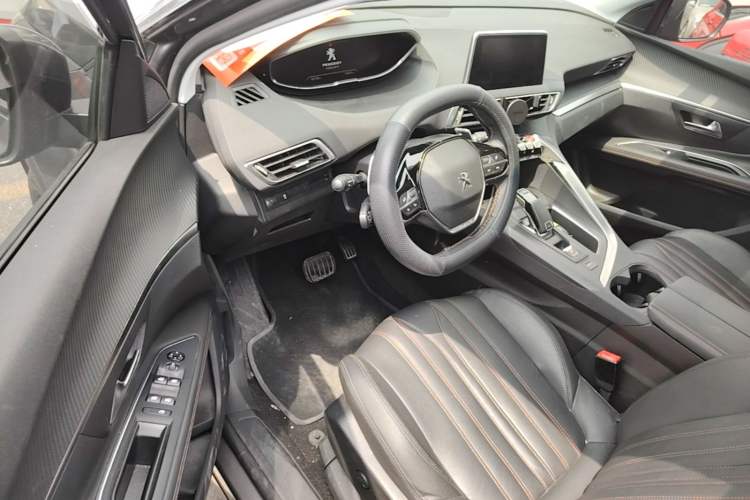 Used Peugeot 4008 2017 350THP Elite Edition Driver Seat