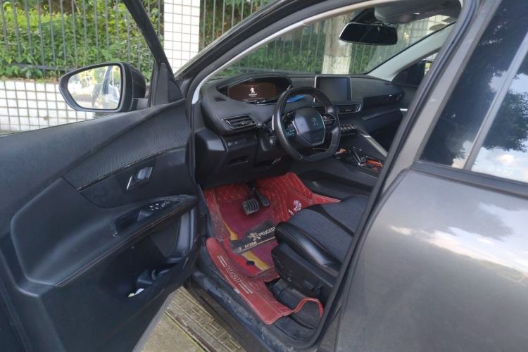 Used Peugeot 4008 2017 350THP Elite Edition Driver Seat