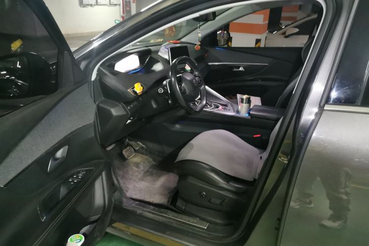 Used Peugeot 4008 2017 350THP Luxury Edition Driver Seat