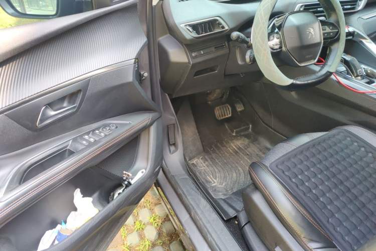 Used Peugeot 4008 2017 350THP Elite Edition Driver Seat