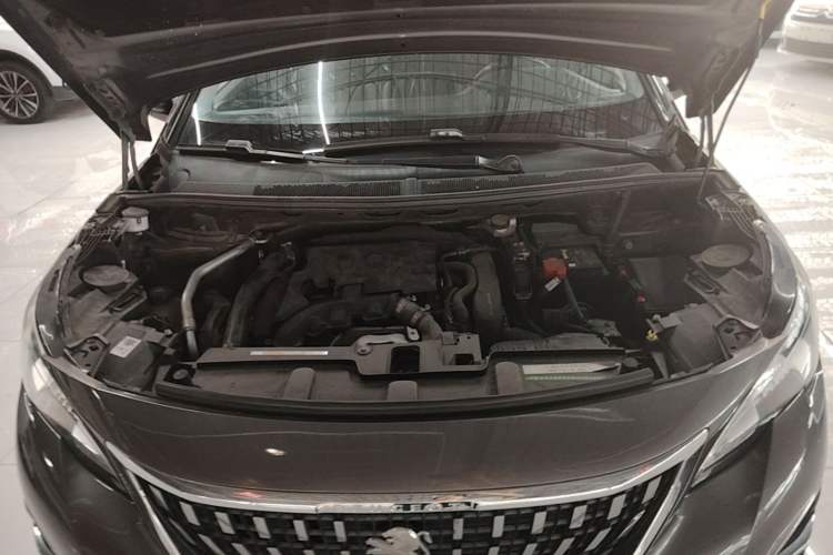 Used Peugeot 4008 2017 350THP Elite Edition Engine Bay