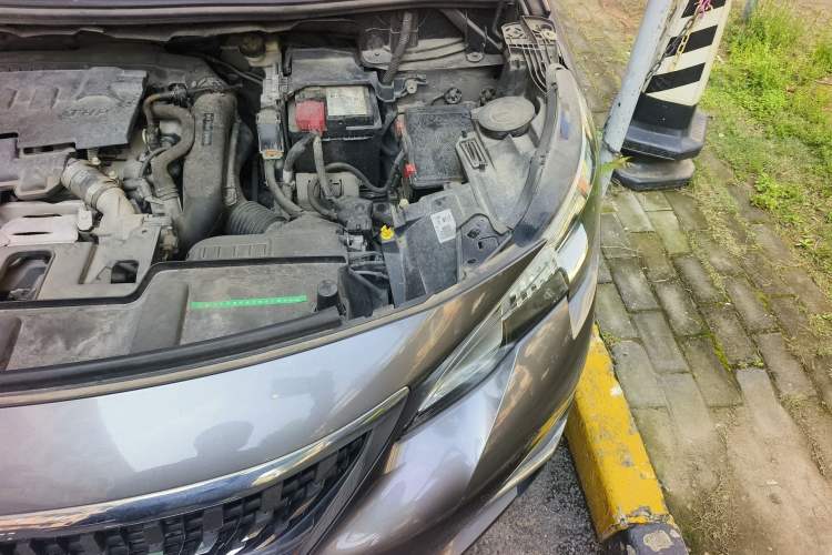 Used Peugeot 4008 2017 350THP Elite Edition Engine Bay Left