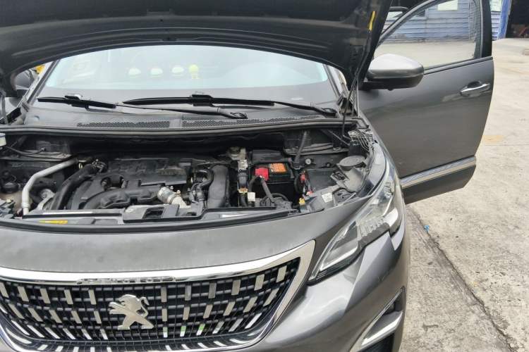 Used Peugeot 4008 2017 350THP Elite Edition Engine Bay Left