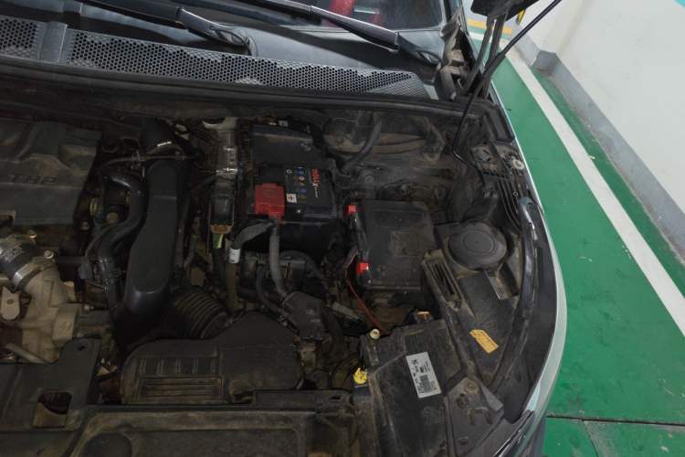 Used Peugeot 4008 2017 350THP Elite Edition Engine Bay Left