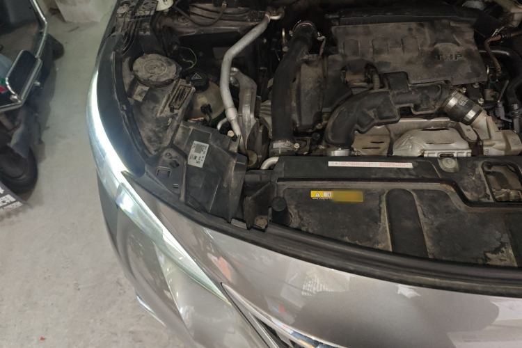 Used Peugeot 4008 2017 350THP Elite Edition Engine Bay Right